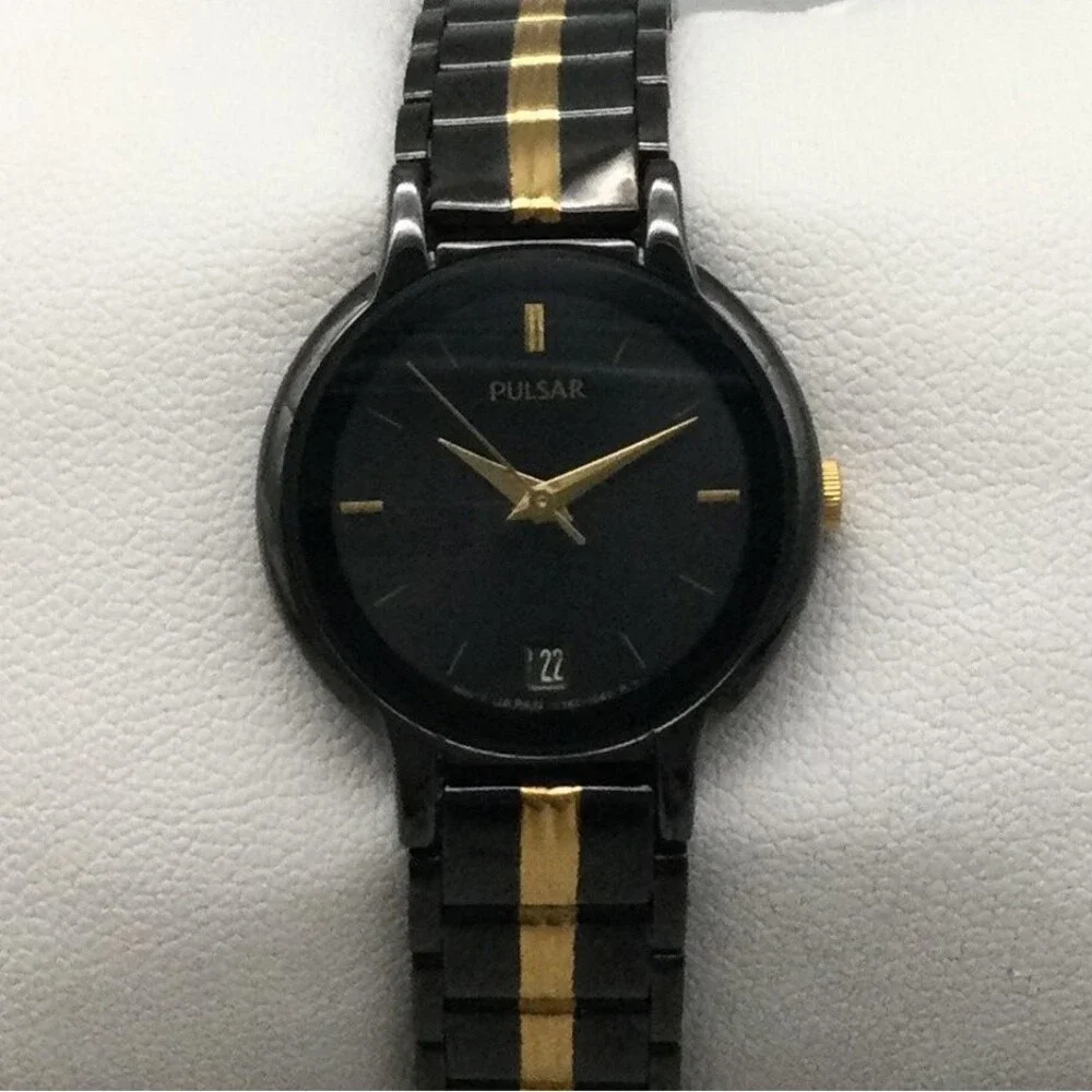 Pulsar Womens Watch 24mm Black Gold Tone Bracelet Date V722-0590 New Battery 7